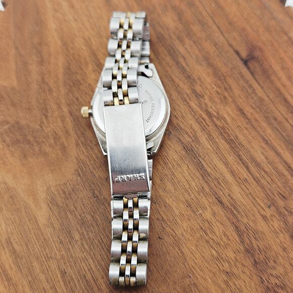 Vintage Sharp Silver tone Watch Yellow Date Dial Old Fashioned Grandpacore Retro - Picture 5 of 7